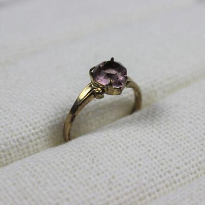 LOT#W190: Stamped 10K Ring with Amethyst Colored Stone [1.0g]