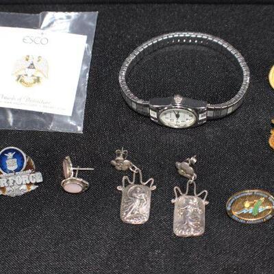 LOT#G195: Assorted Jewelry & Pin Lot Including Sterling Earrings
