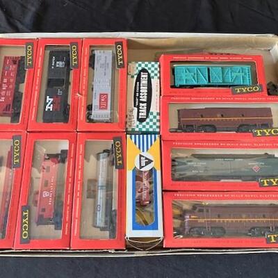 LOT#W206: H-O Train Lot #1
