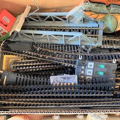 LOT#W207: H-O Train Lot #2