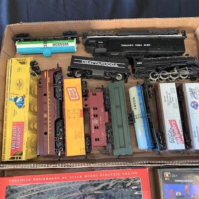 LOT#W207: H-O Train Lot #2