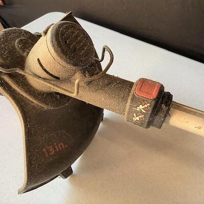 LOT#W210: Black & Decker Weed Trimmer