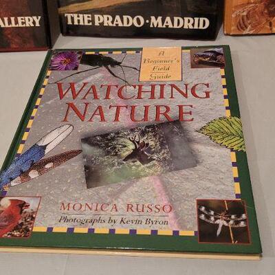 Lot 328: Assorted Hardback Books 