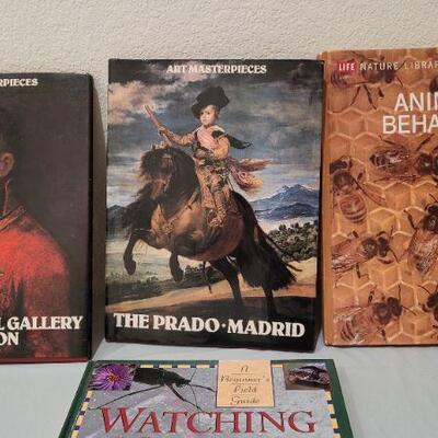 Lot 328: Assorted Hardback Books 