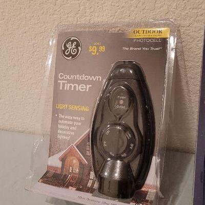 Lot 342: New Countdown Timer and Floodlight Holder