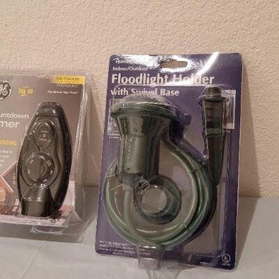 Lot 342: New Countdown Timer and Floodlight Holder