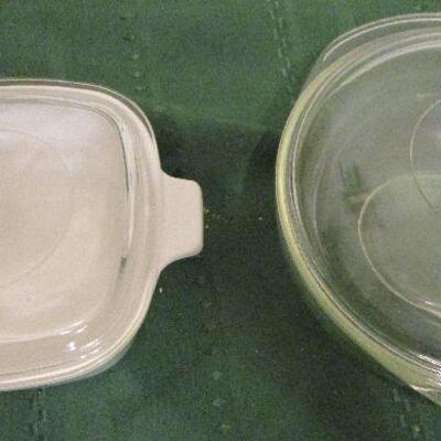 #64 Corning Ware dish with lid and Pyrex bowl with lid