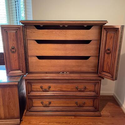 Lot 22 - Matching Rolling Dresser & Side Table