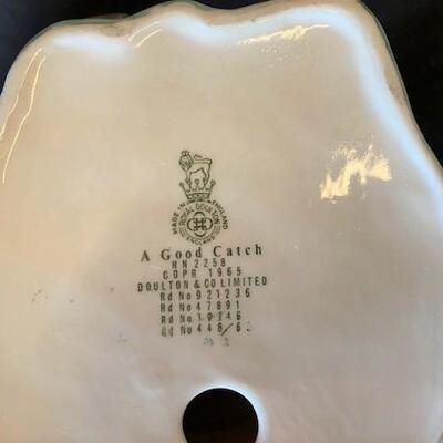 LOT#Y256: Royal Doulton Pieces