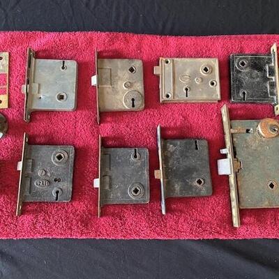 LOT#G275: Vintage Mortise