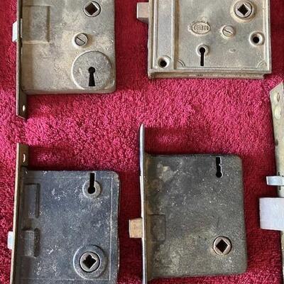 LOT#G275: Vintage Mortise
