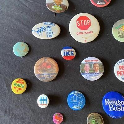 LOT#G276: Vintage Political & Other Buttons