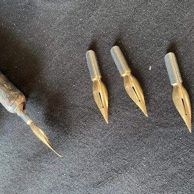 LOT#G280: Time Piece & Ink Well Lot