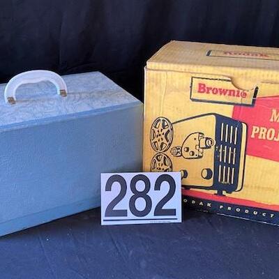 LOT#G282: 8mm Projector Lot