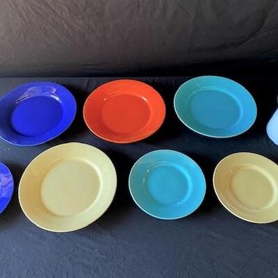 LOT#G287: Gladdins, McBean Plates & Vase