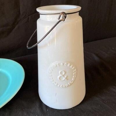 LOT#G287: Gladdins, McBean Plates & Vase