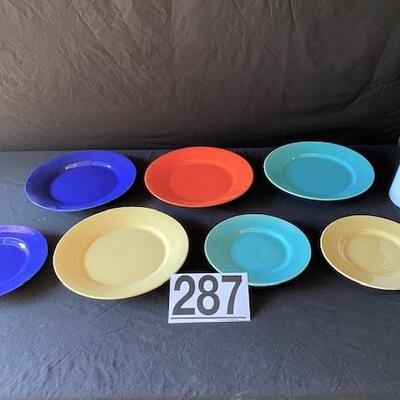LOT#G287: Gladdins, McBean Plates & Vase
