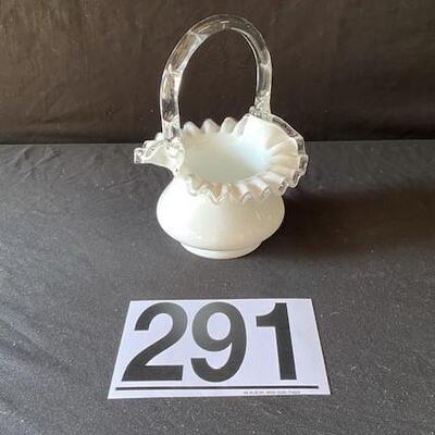 LOT#G291: Fenton Silvercrest Basket