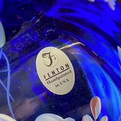 LOT#G292: Signed 75 Anniversary Fenton Vase