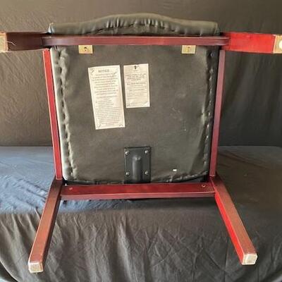 LOT#G300: Bonded Leather Office Chair