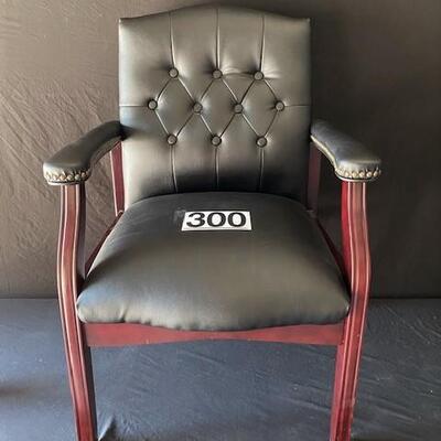 LOT#G300: Bonded Leather Office Chair