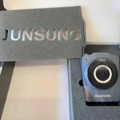 LOT#U301: NOS Junsung Gigaphone Amplifier & Microphone