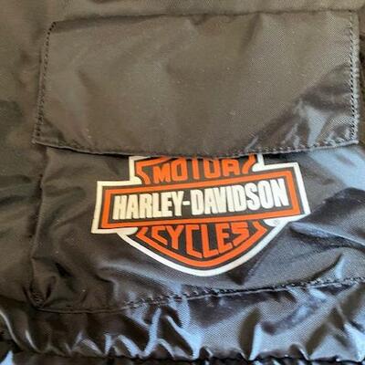 LOT#U313: Arai Helmet with Harley Bag