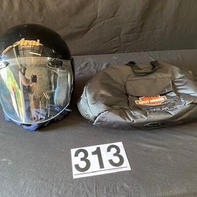 LOT#U313: Arai Helmet with Harley Bag