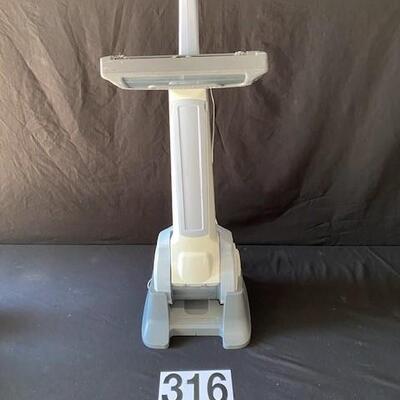 LOT#U316: Black & Decker Floor Sweeper