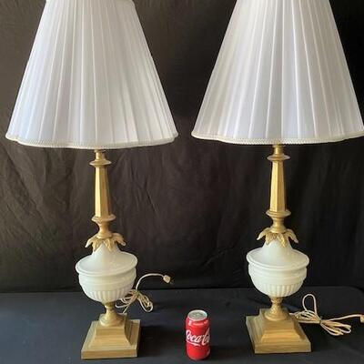 LOT#U319: Pair of Table Lamps with Shades