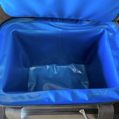 LOT#U322: Coleman Extreme 28qt & Coho Cooler