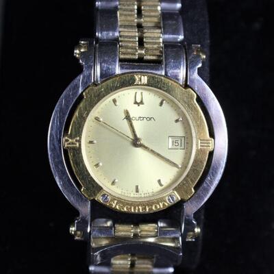 LOT#T366: Men's Accutron Watch