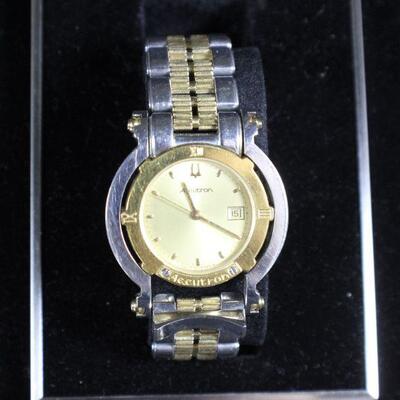 LOT#T366: Men's Accutron Watch