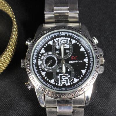 LOT#T373: Five Piece Men's Watch Lot