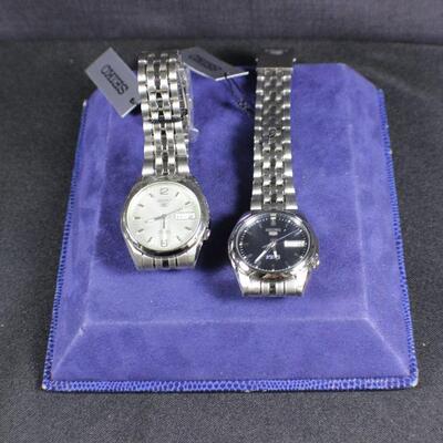 LOT#T379: Pair of NOS Seiko Men's Watches Lot#2 (Model#SNZ185K)