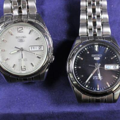 LOT#T379: Pair of NOS Seiko Men's Watches Lot#2 (Model#SNZ185K)