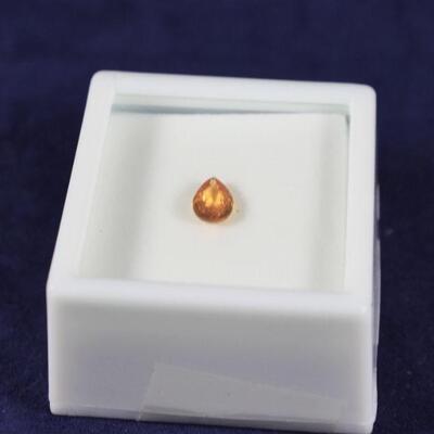 LOT#R385: .9carat Pear Shaped Spessartite Garnet