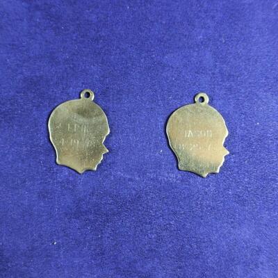LOT#G390: Stamped 12K Silhouette Charms [4.5g]
