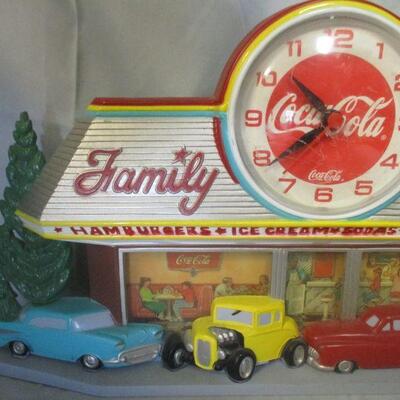 Lot 2 - 1988 Coca Cola Family Drive In Clock