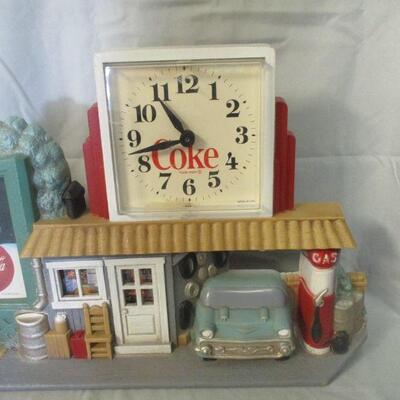 Lot 4 - 1990 Coca Cola Gas Station Clock