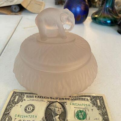 Frosted glass elephant hair receiver 
