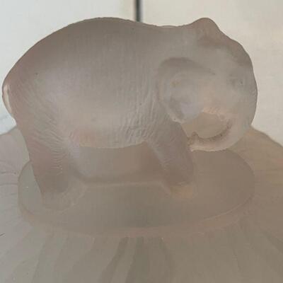 Frosted glass elephant hair receiver 