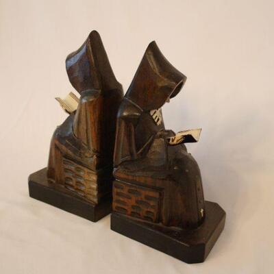Lot #49: Vintage Hand Carved Wooden Monk | Priest | Jesuit Bookend Made in Mexico