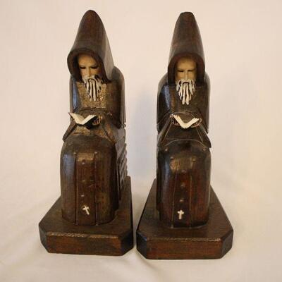 Lot #49: Vintage Hand Carved Wooden Monk | Priest | Jesuit Bookend Made in Mexico