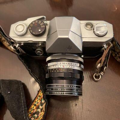 Petri 35mm camera 