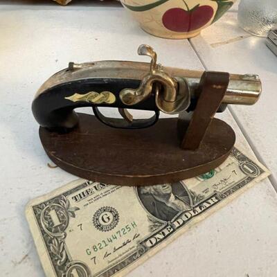 1960's Flintlock pistol lighter 