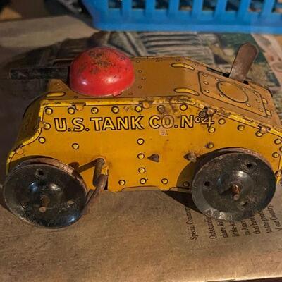 Vintage US Tank Co. No 4 wind up toy