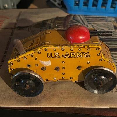 Vintage US Tank Co. No 4 wind up toy