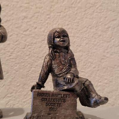 Lot 40: Assorted Michael Ricker Figures 