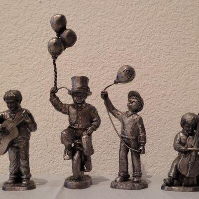 Lot 41: Assorted Michael Ricker Figures 
